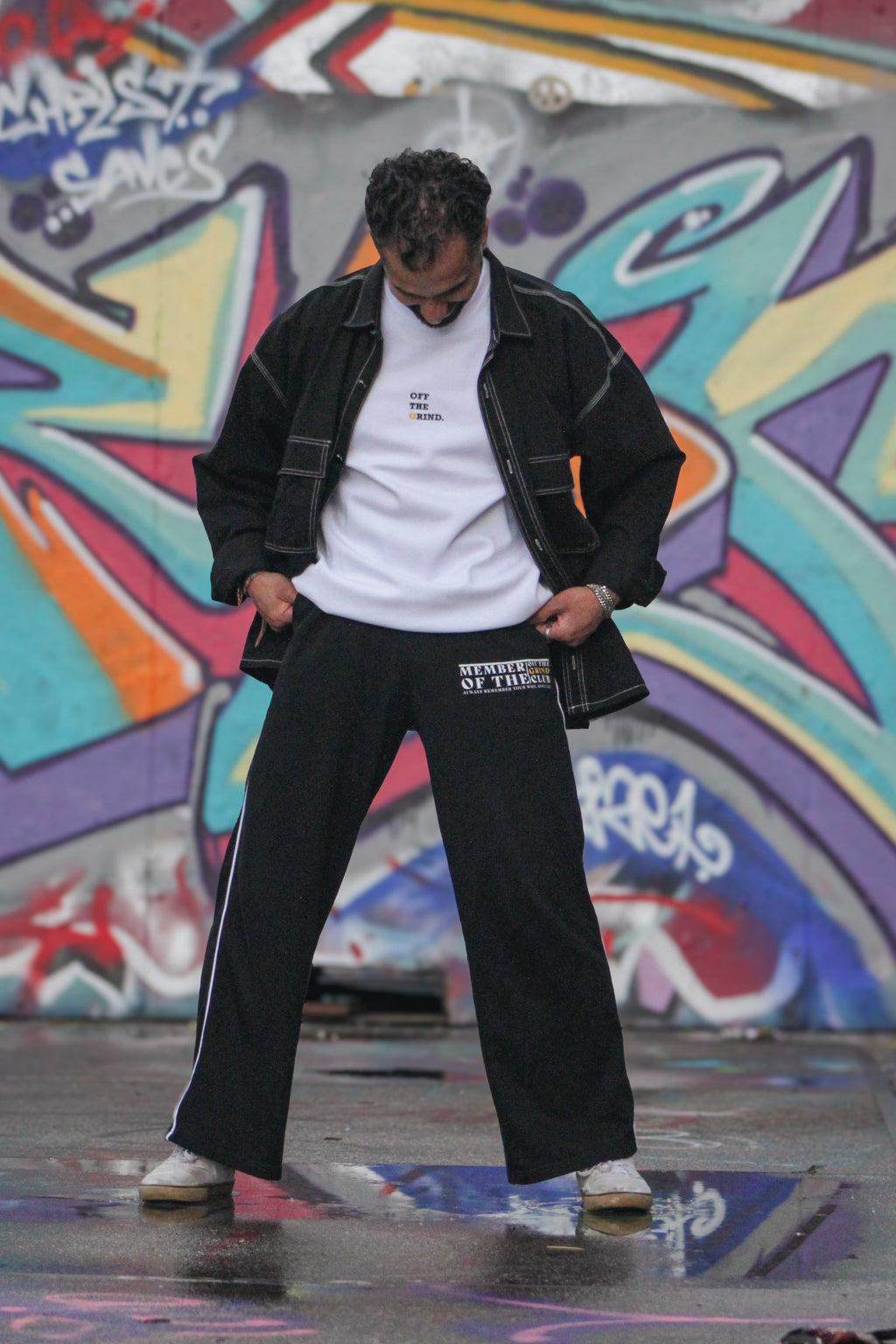 Essential Jogging zwart