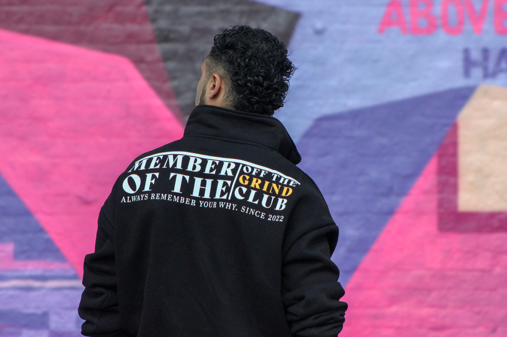 Essential Sweater zwart